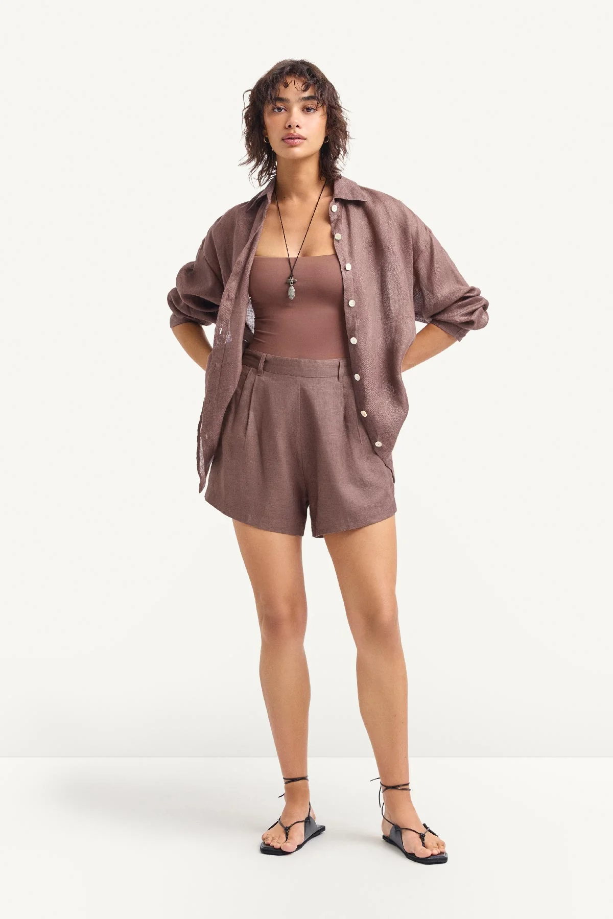 1313-playa-linen-boyfriend-shirt-mocha-ecolinen-1.webp Playa Linen Boyfriend Shirt - Mocha EcoLinen
