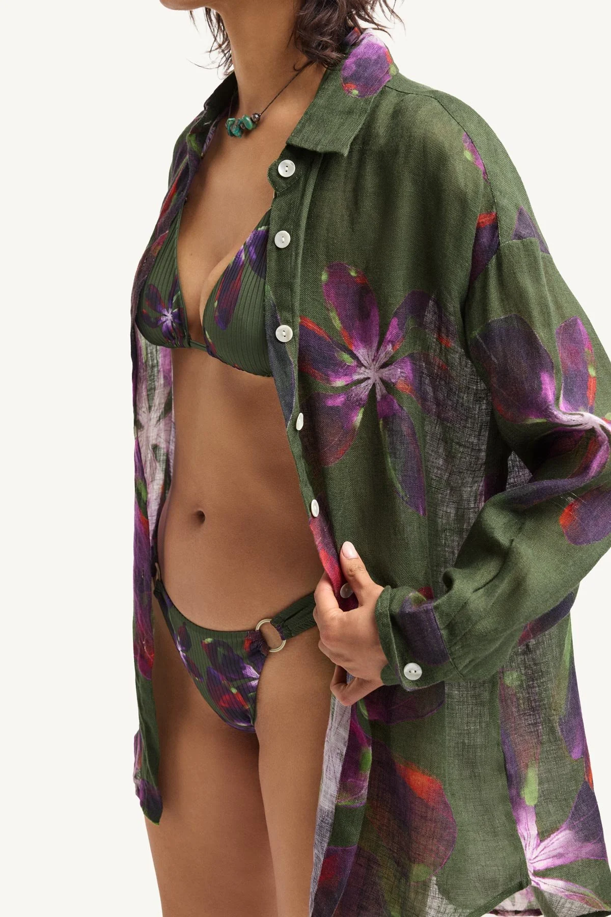 185-playa-linen-boyfriend-shirt-watercolor-orchid-ecolinen-3.webp Playa Linen Boyfriend Shirt - Watercolor Orchid Ecolinen