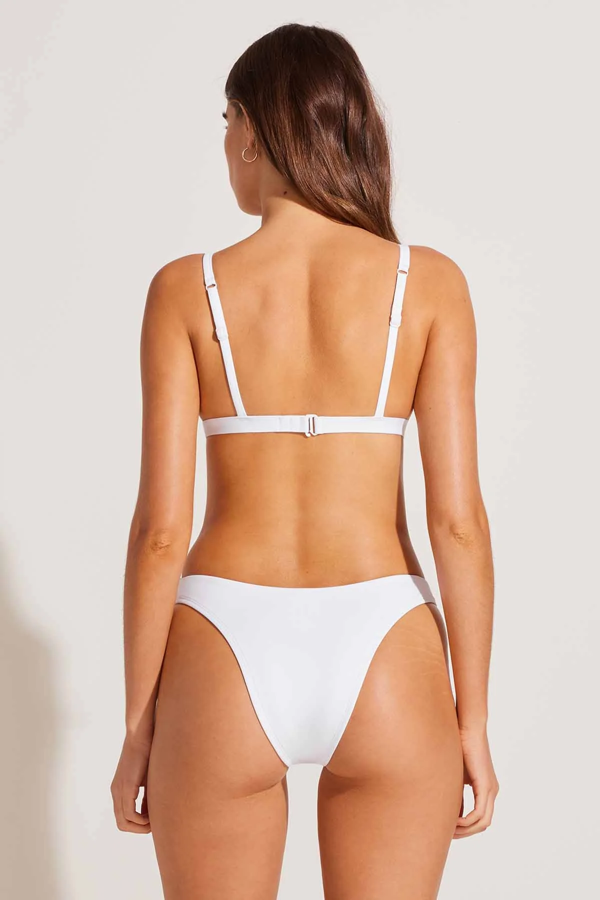 2189-luxe-link-cheeky-bottom-white-relux-5.webp Luxe Link Cheeky Bottom - White ReLux