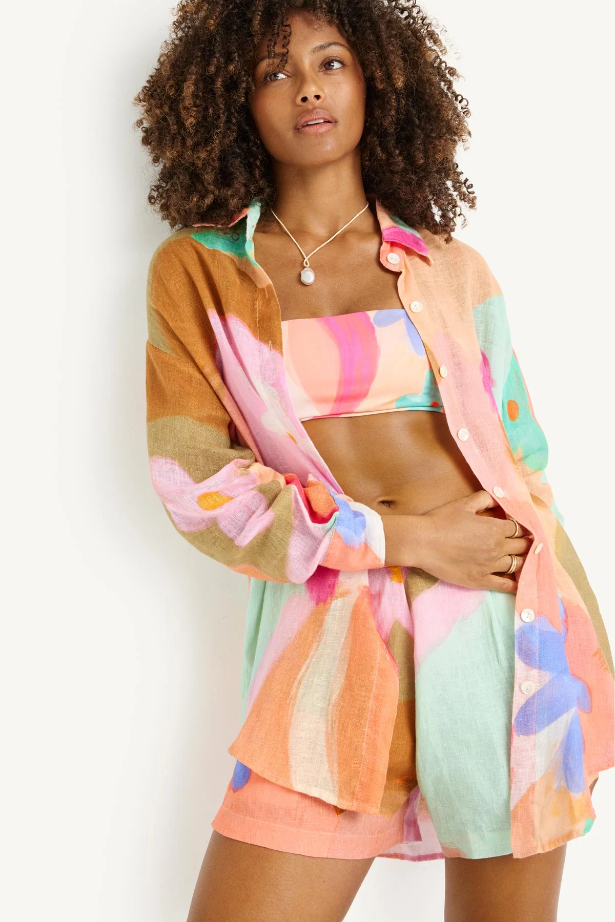 2585-playa-linen-boyfriend-shirt-in-bloom-colorblock-ecolinen-3.webp Playa Linen Boyfriend Shirt - In Bloom Colorblock EcoLinen