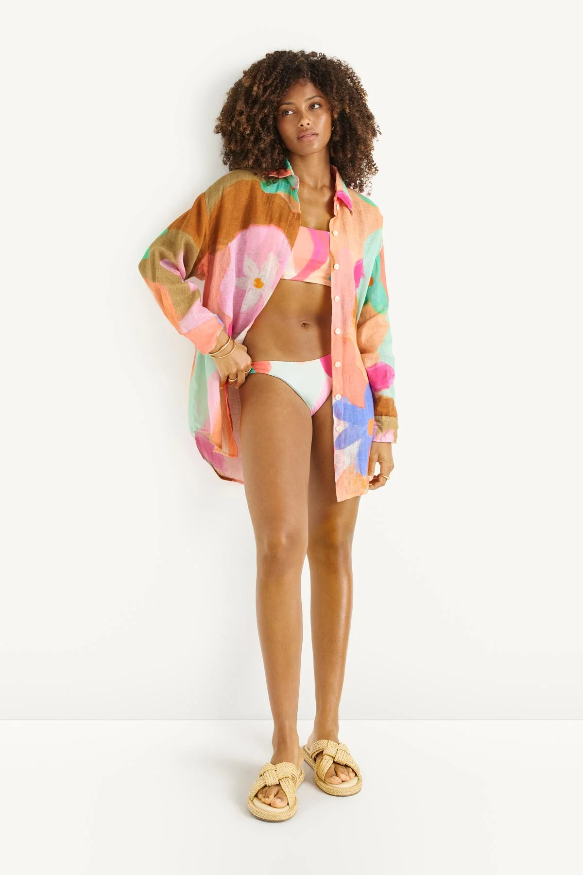 2585-playa-linen-boyfriend-shirt-in-bloom-colorblock-ecolinen-4.webp Playa Linen Boyfriend Shirt - In Bloom Colorblock EcoLinen