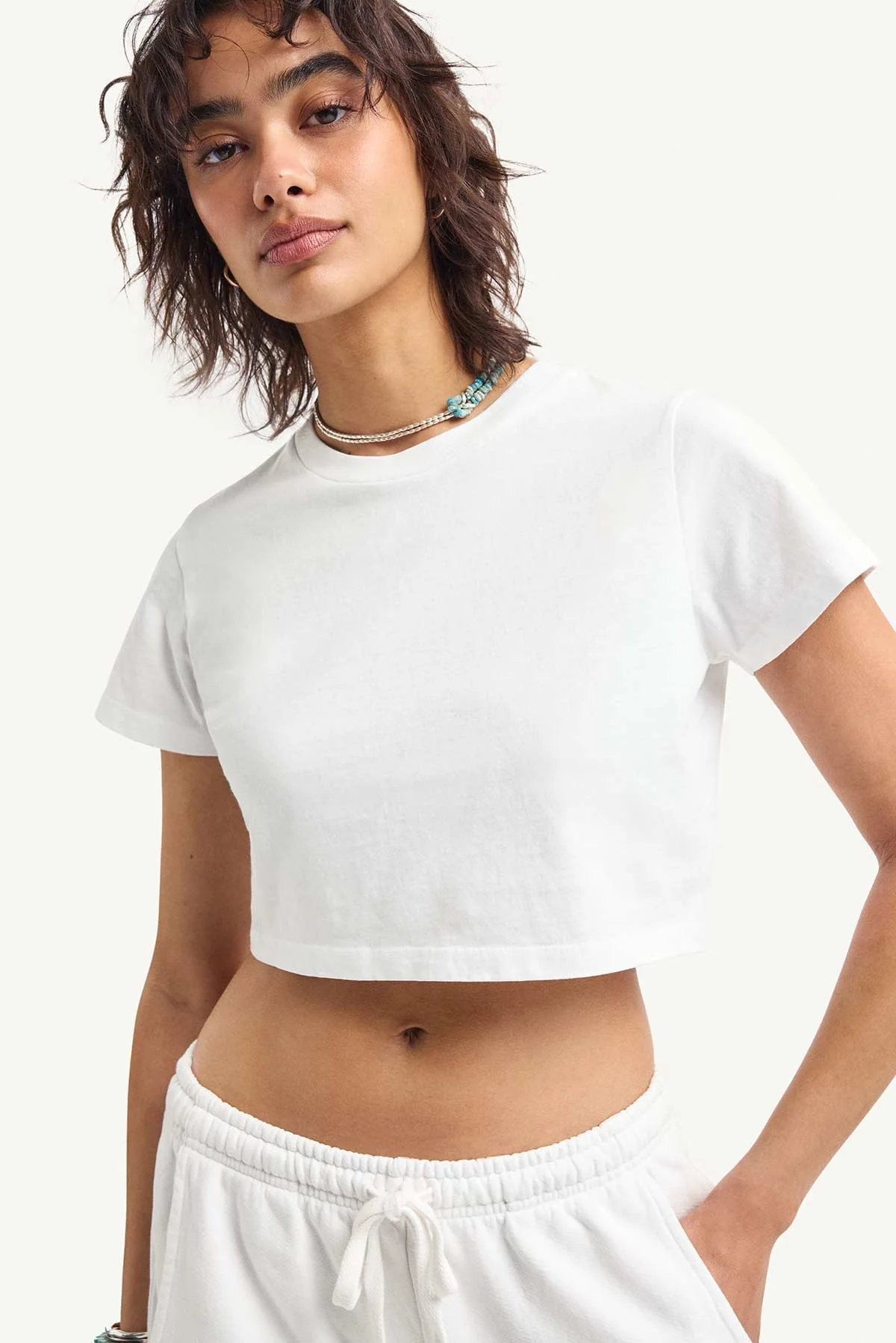 2693-coast-fitted-crop-shirt-white-cotton-jersey-1.webp Coast Fitted Crop Shirt - White Cotton Jersey