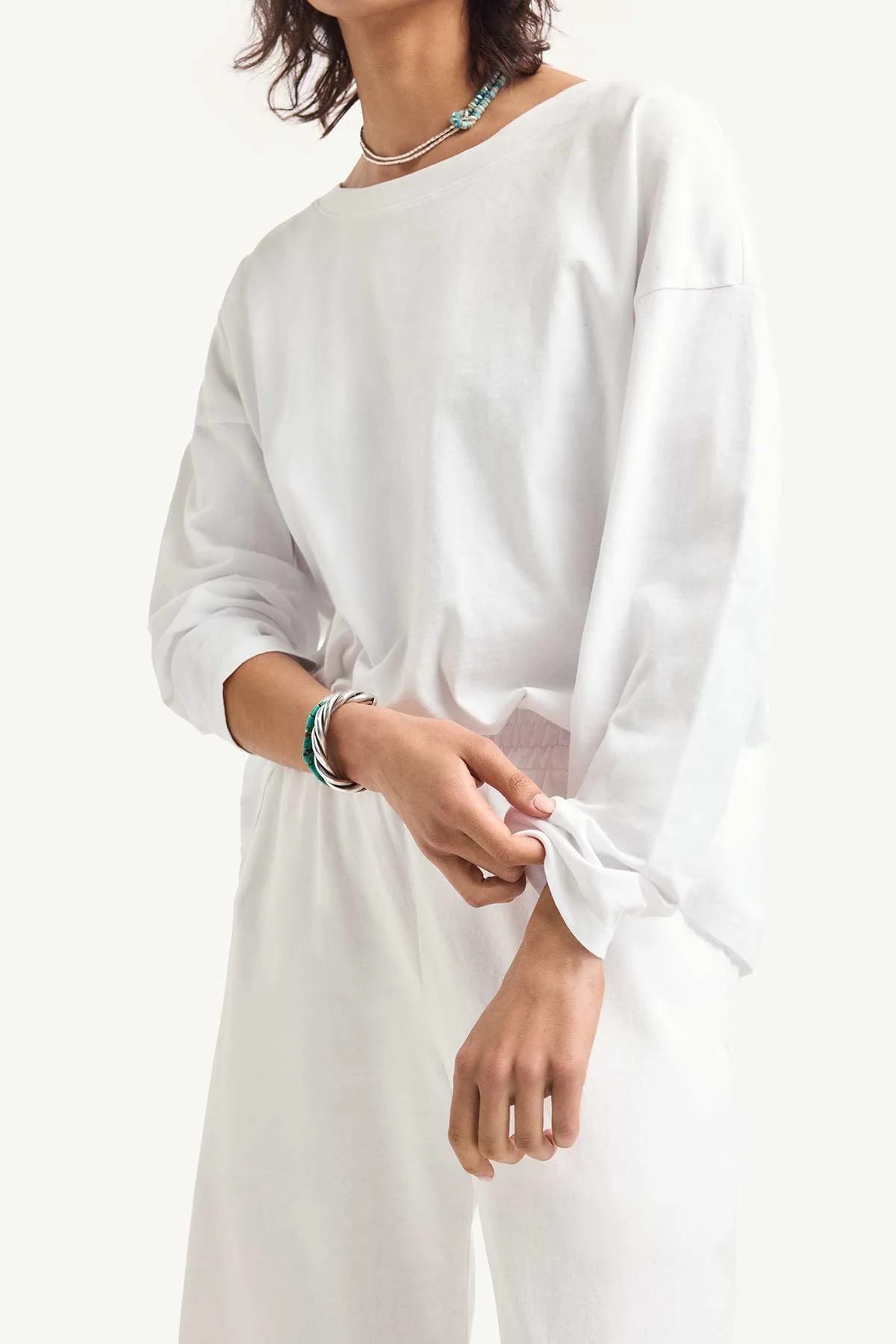 2723-coast-long-sleeve-crew-neck-white-cotton-jersey-1.webp Coast Long Sleeve Crew Neck - White Cotton Jersey
