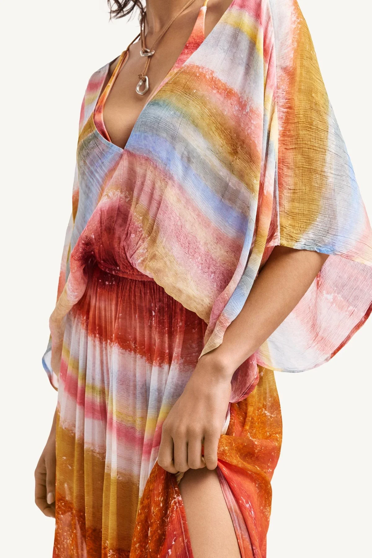 2828-petra-caftan-terra-forms-3.webp Petra Caftan - Terra Forms