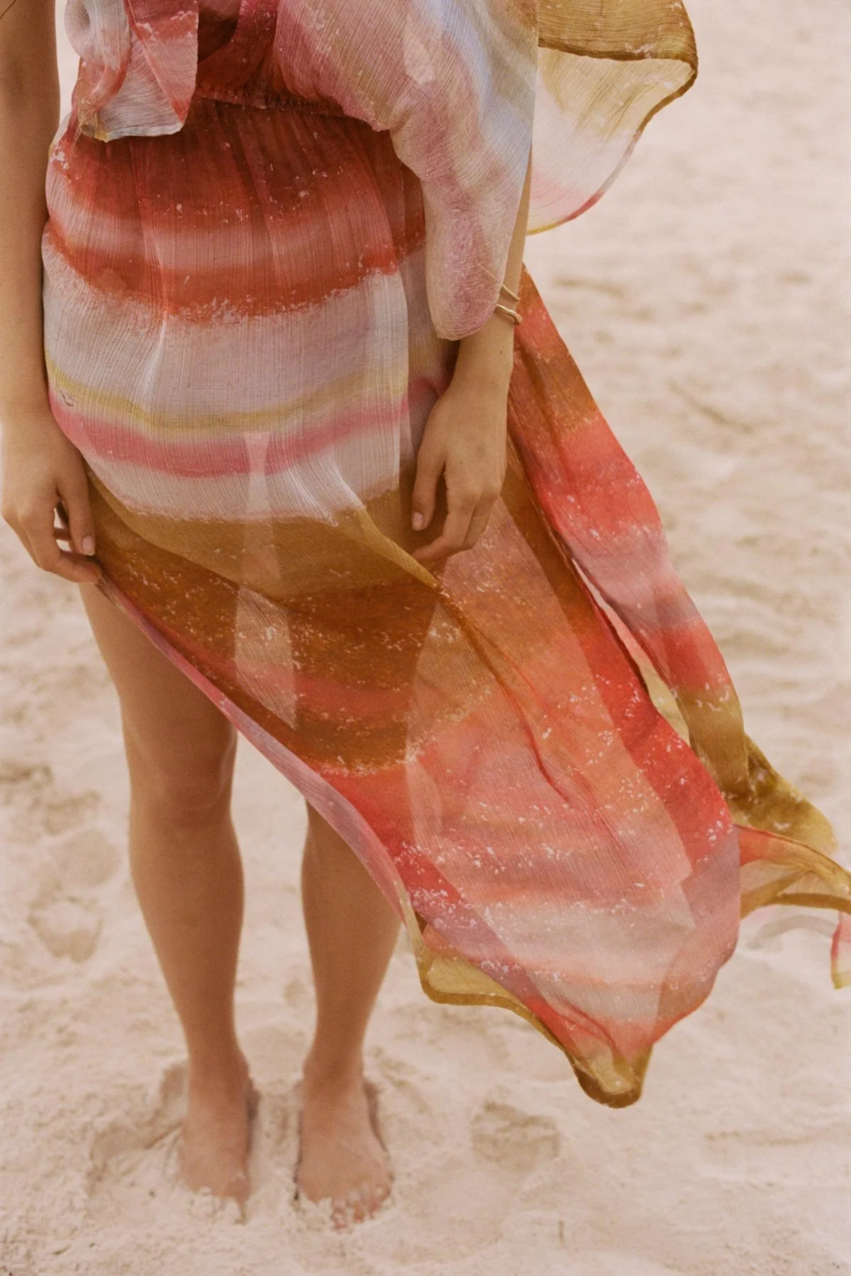 2828-petra-caftan-terra-forms-6.webp Petra Caftan - Terra Forms