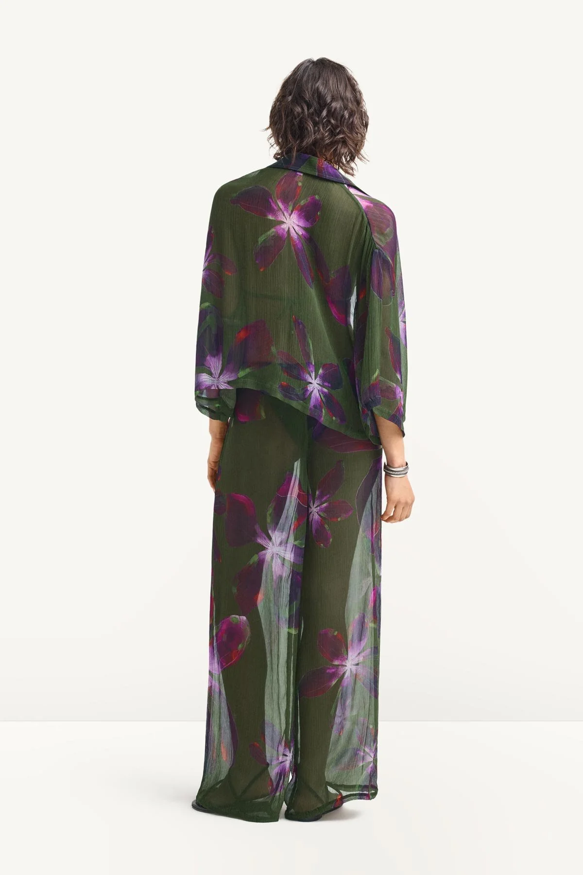 2861-petra-shirt-watercolor-orchid-cupro-chiffon-5.webp Petra Shirt - Watercolor Orchid Cupro Chiffon
