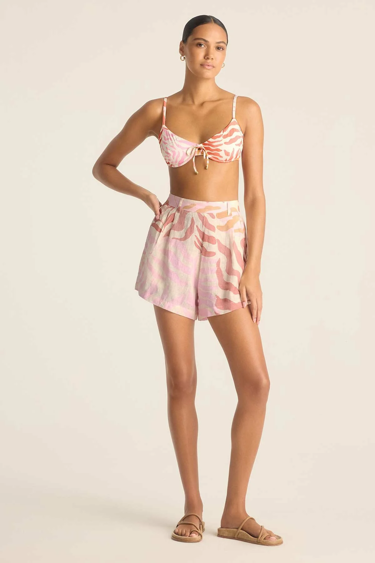3188-the-getaway-short-gold-coast-ecolinen-1.webp The Getaway Short - Gold Coast EcoLinen