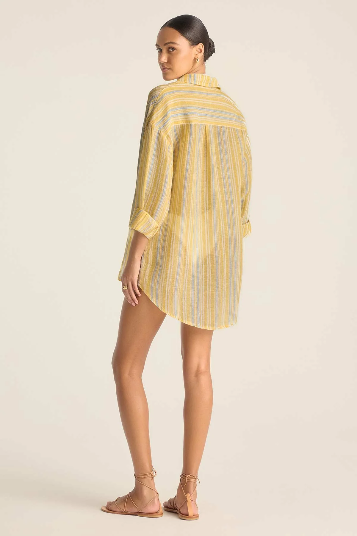 3250-playa-linen-boyfriend-shirt-sunny-skies-ecolinen-4.webp Playa Linen Boyfriend Shirt - Sunny Skies EcoLinen