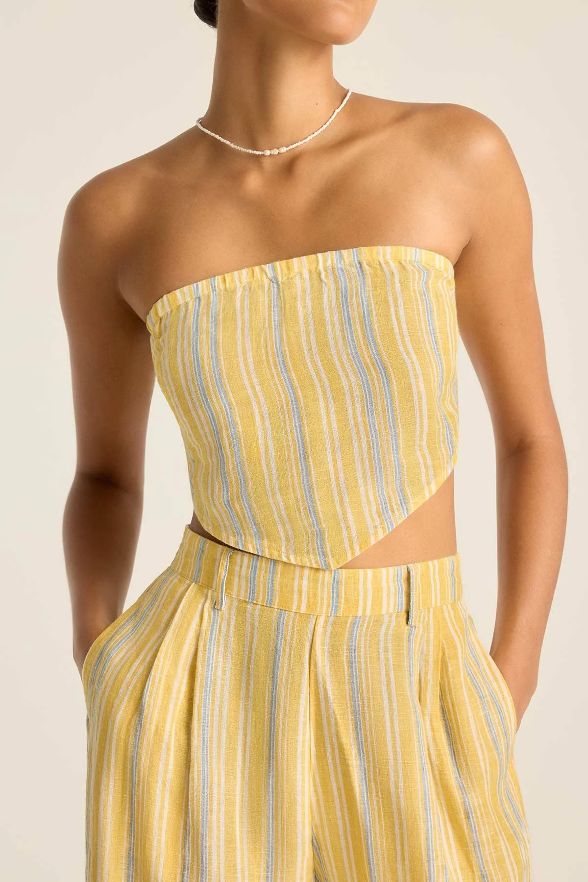 3260-joni-scarf-top-sunny-skies-ecolinen-1.webp Joni Scarf Top - Sunny Skies EcoLinen