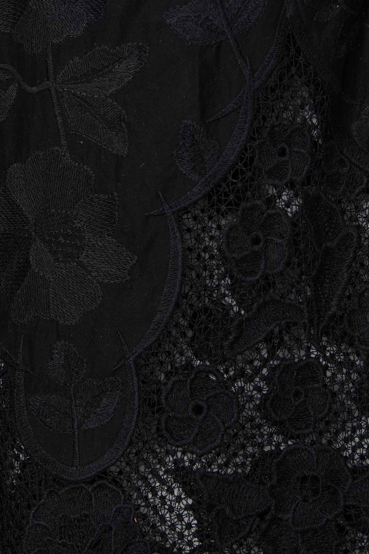 Flora Cropped Shirt - Black Beachside Broderie