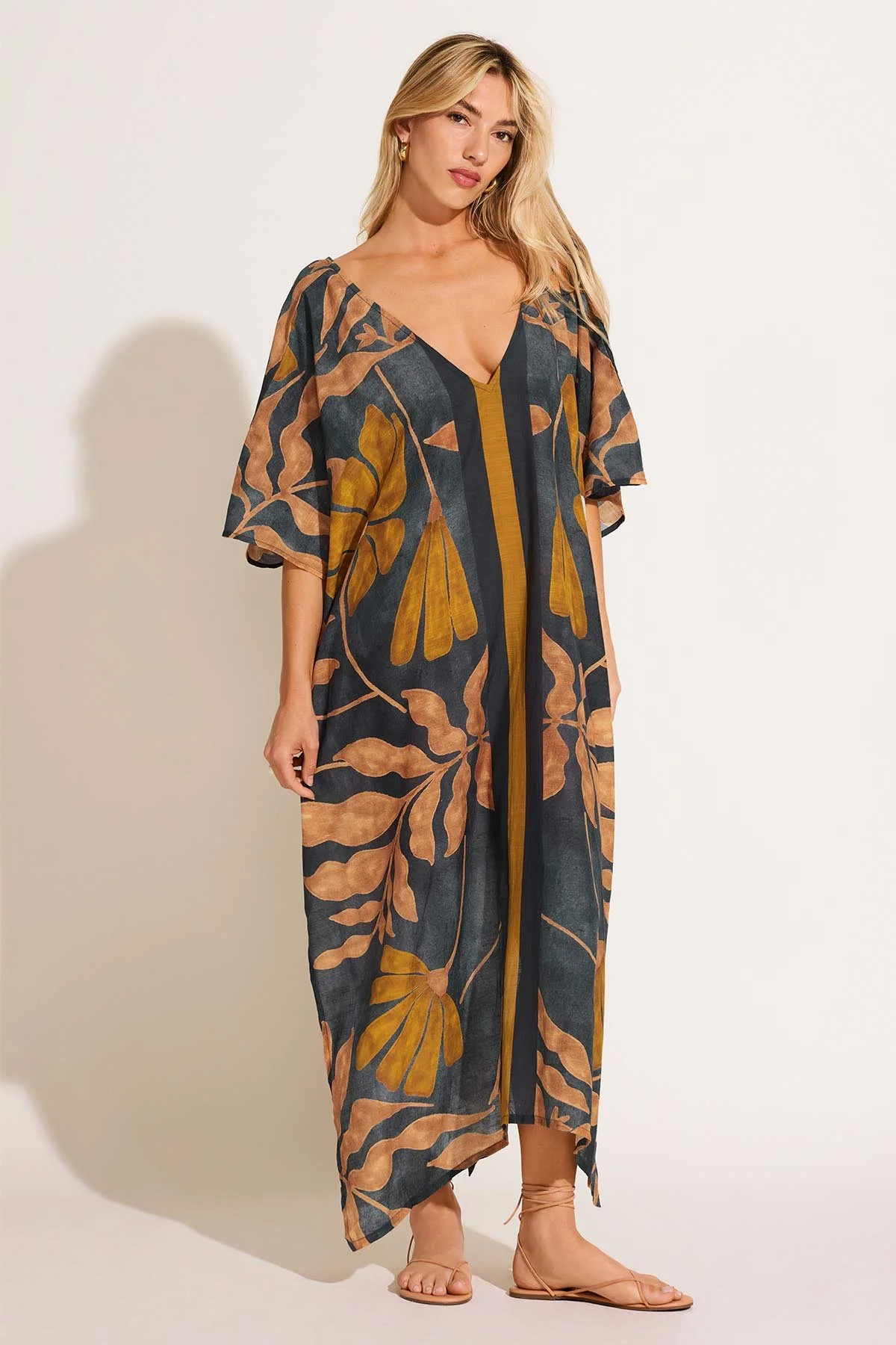 3586-cerise-caftan-kelp-flower-cotton-cupro-1.webp Cerise Caftan - Kelp Flower Cotton Cupro
