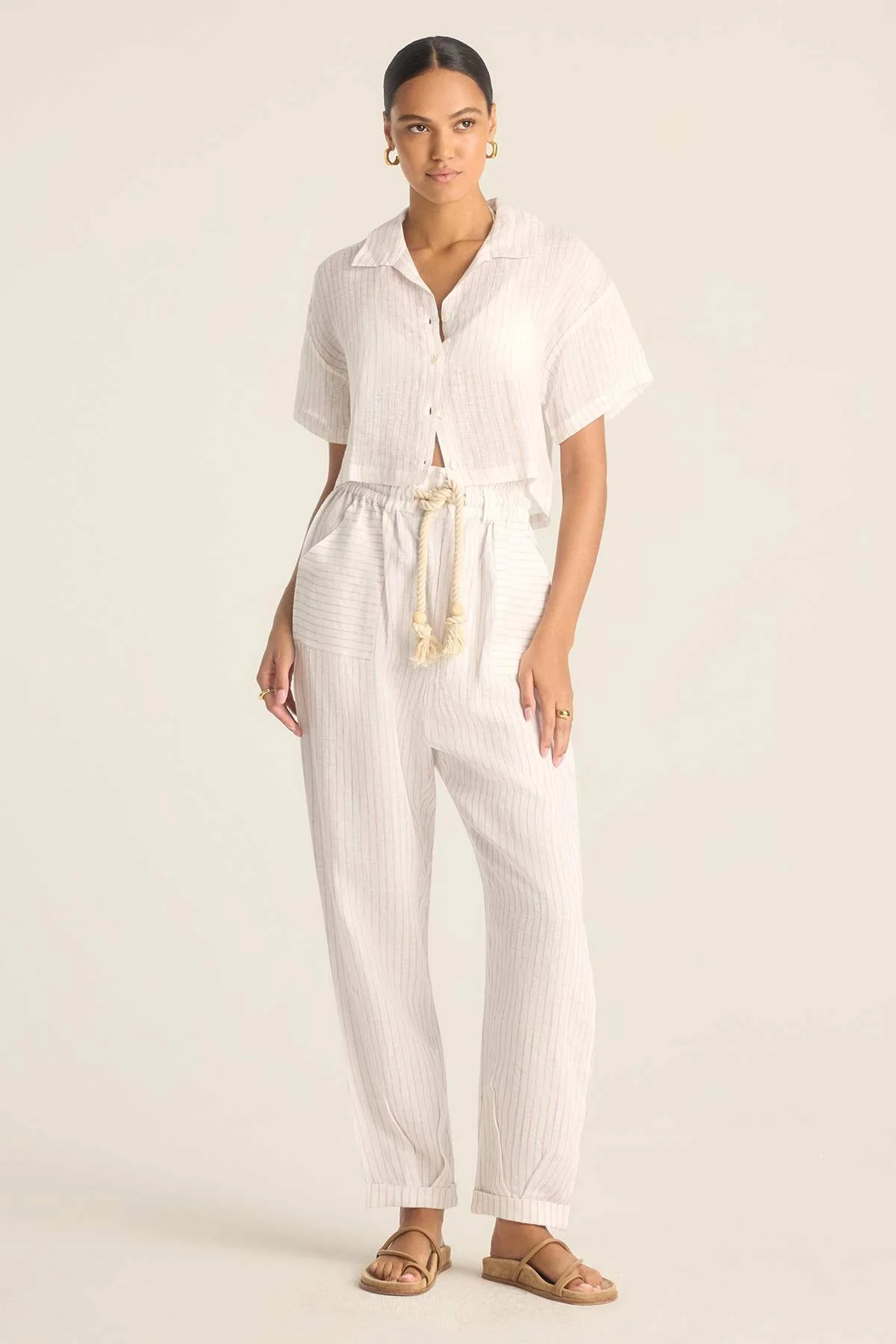 3609-hana-cropped-shirt-boardwalk-stripe-ecolinen-2.webp Hana Cropped Shirt - Boardwalk Stripe EcoLinen