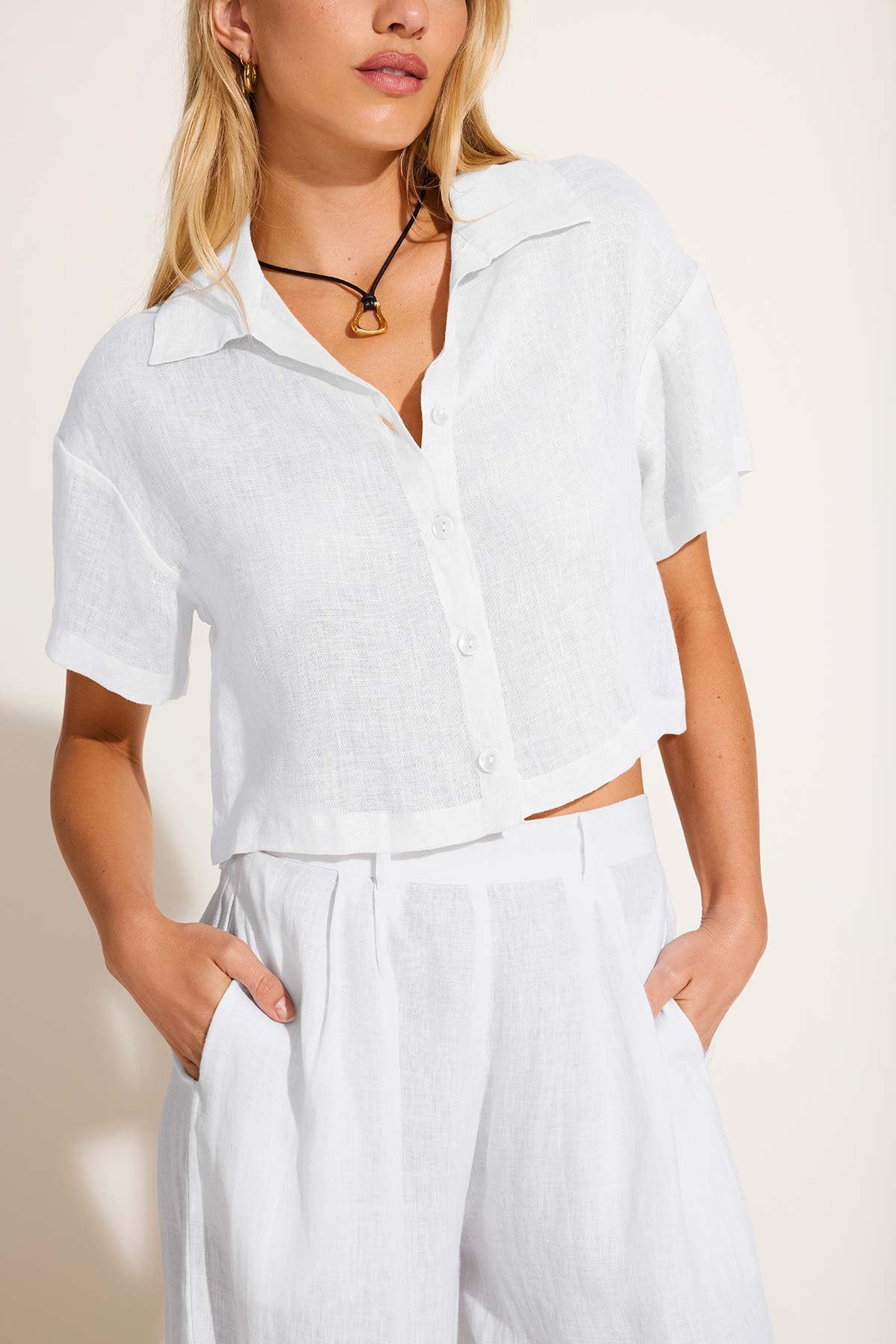 3697-hana-cropped-shirt-white-ecolinen-1.jpg Hana Cropped Shirt - White EcoLinen