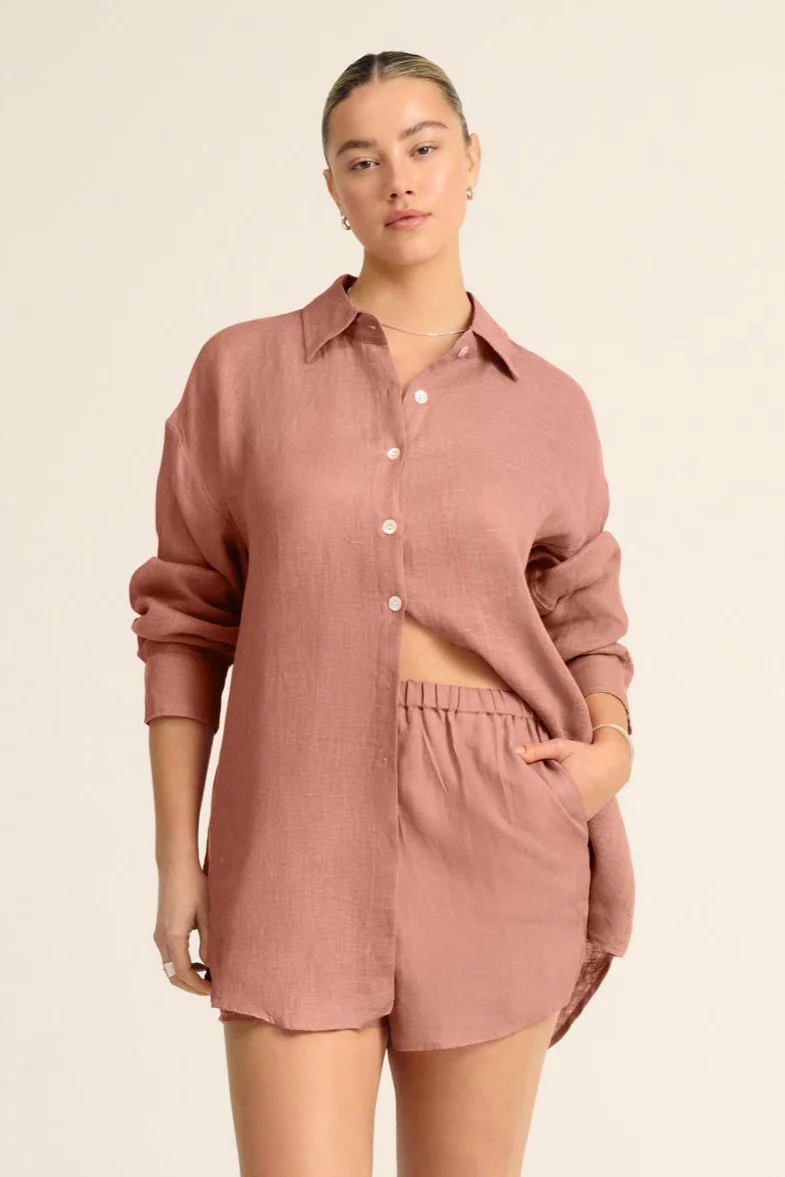 3780-playa-linen-boyfriend-shirt-desert-ecolinen-1.webp Playa Linen Boyfriend Shirt - Desert EcoLinen