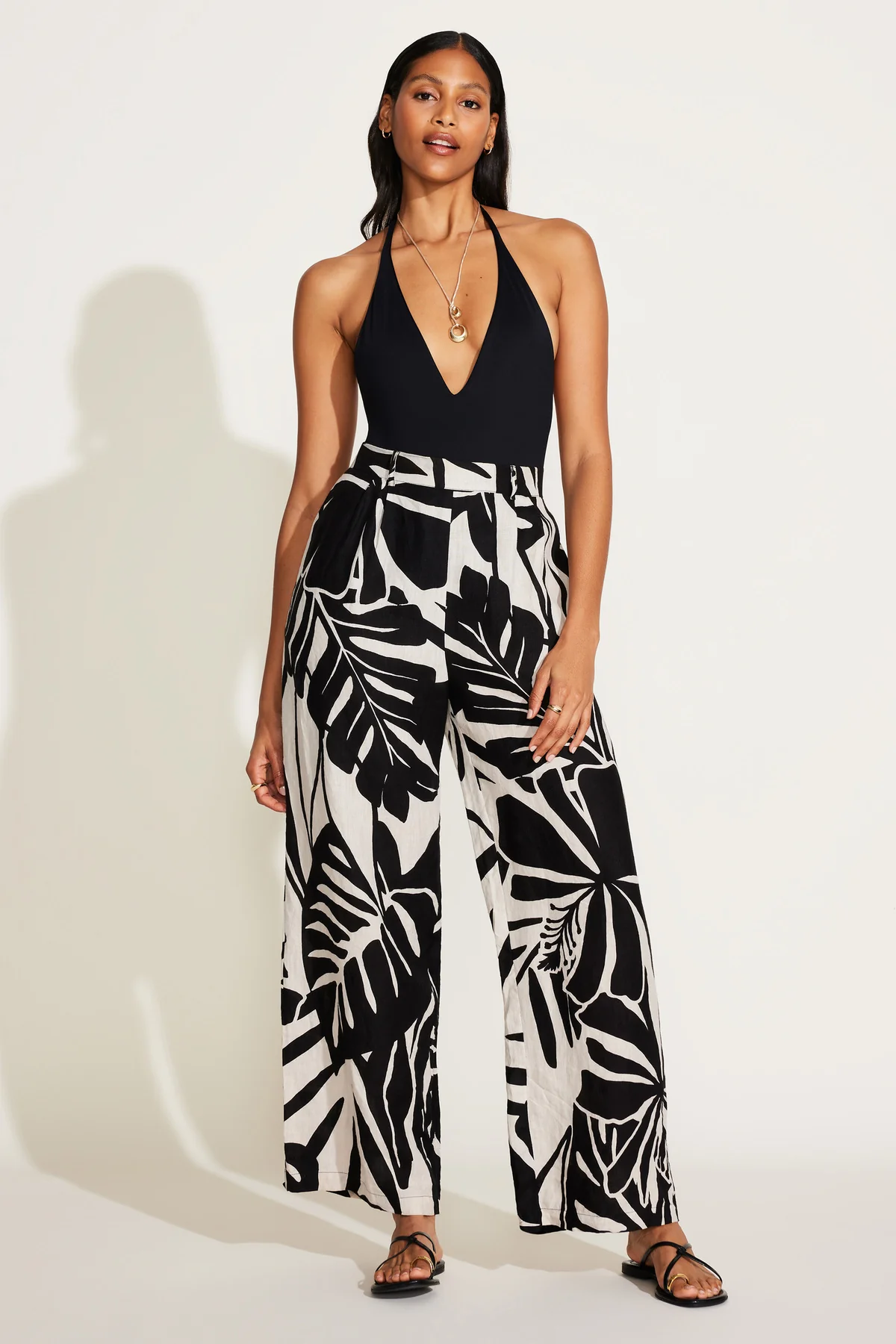 3953-the-getaway-pant-graphic-jungle-ecolinen-2.webp The Getaway Pant - Graphic Jungle EcoLinen