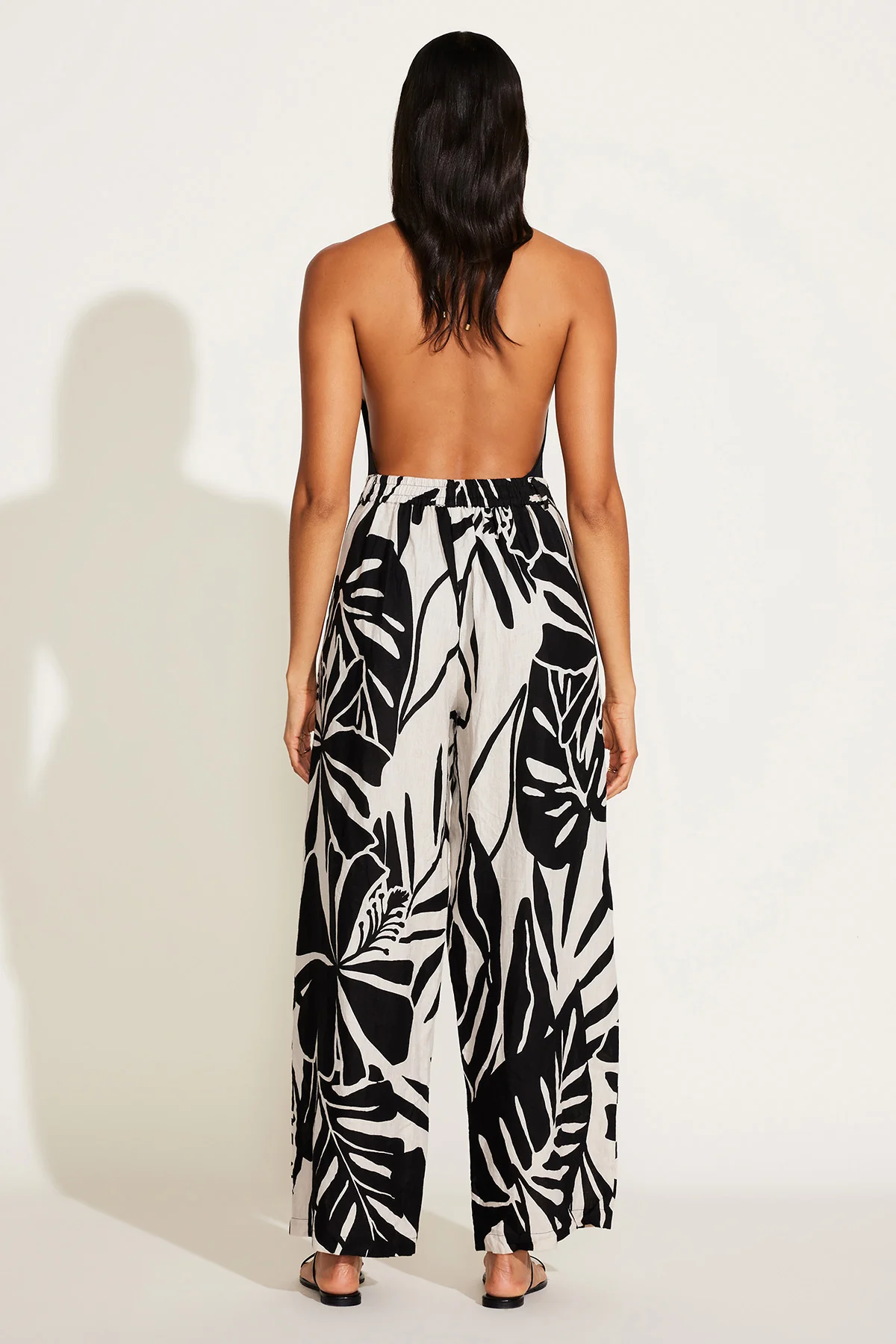 3953-the-getaway-pant-graphic-jungle-ecolinen-6.webp The Getaway Pant - Graphic Jungle EcoLinen